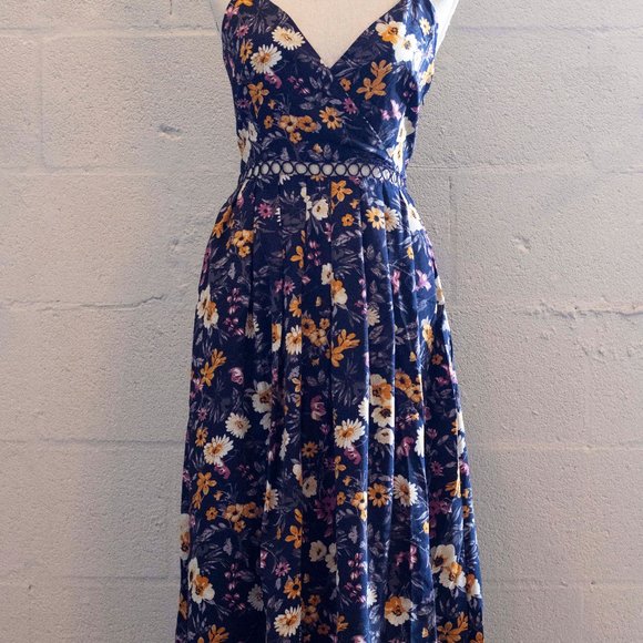 Blue floral max - Picture 1 of 1